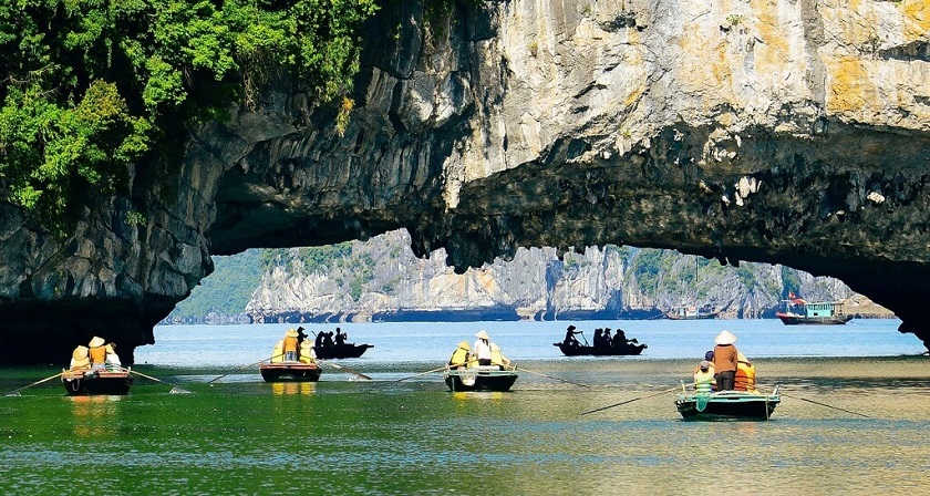 Grotte Luon croisière baie d halong 2 jours 1 nuit